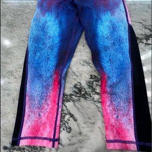 5 to $20 SALE just live Capri length leggings, gorgeous pattern, nwot sz s